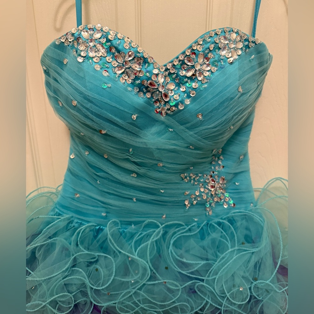 Prom Dress - Picture 2 of 3
